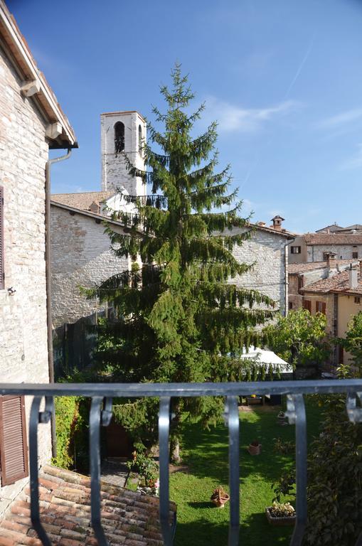 Residenza Di Via Piccardi Panzió Gubbio Kültér fotó