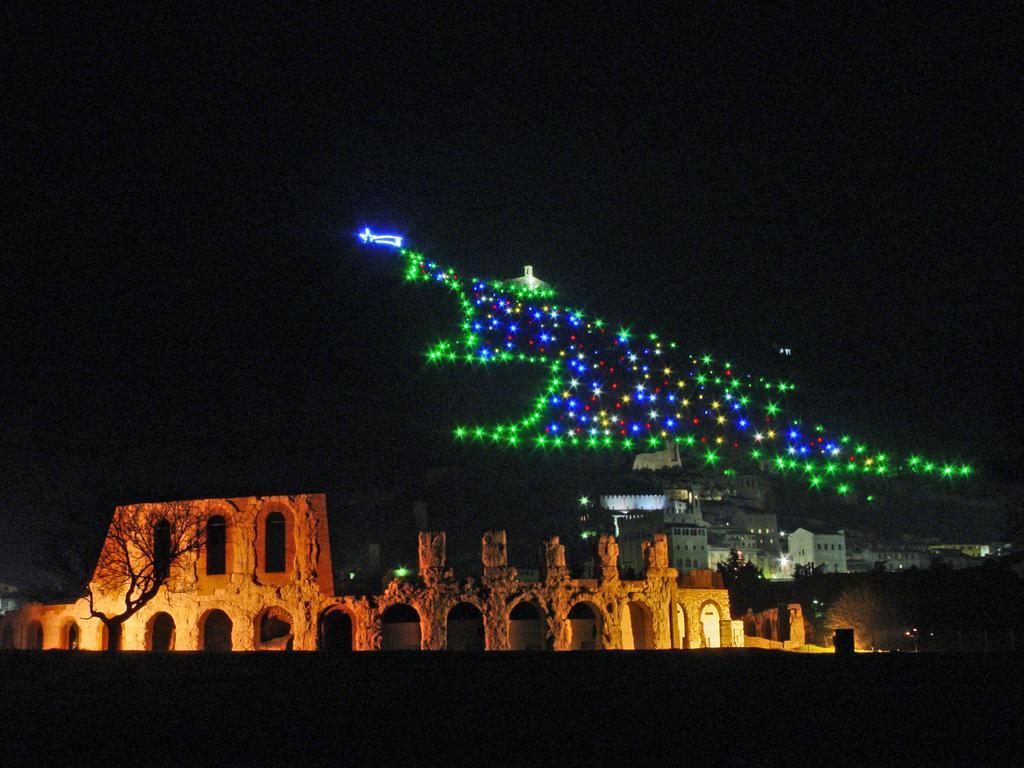 Residenza Di Via Piccardi Panzió Gubbio Kültér fotó